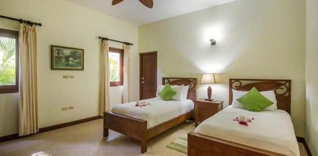 Hospitality Expert Little Waters Villa נגריל מראה חיצוני תמונה